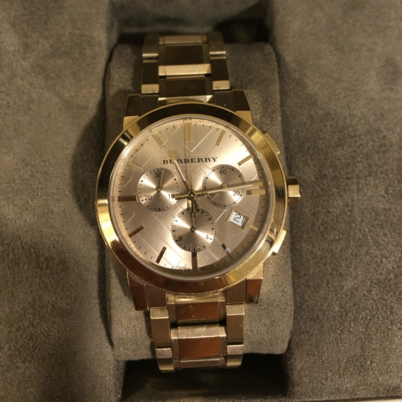 Womens 38mm Swiss Made Chronograph Watch Gold Dial Stainless Steel - Picture 3 of 3